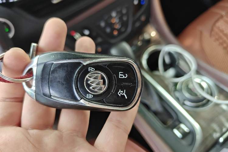 Used Buick Envision 2017 28T Four-Wheel Drive Elite Model Vehicle Key