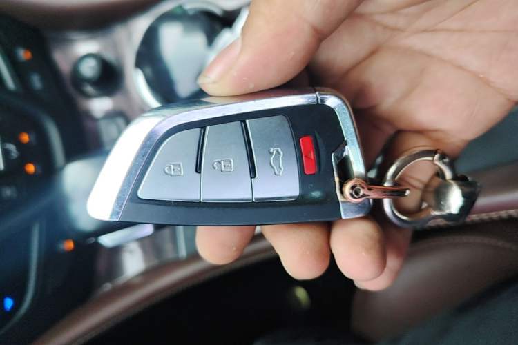 Used Buick Envision 2017 28T Four-Wheel Drive Elite Model Vehicle Key