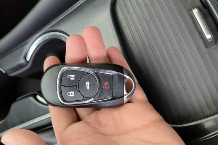 Used Buick Envision 2017 20T Two-Wheel Drive Leading Version Vehicle Key