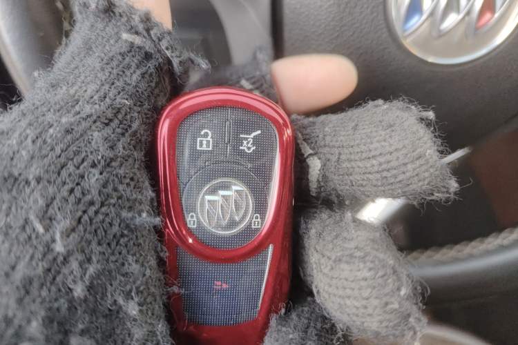 Used Buick Envision 2017 20T Two-Wheel Drive Luxury Model Vehicle Key