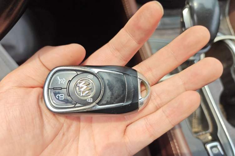 Used Buick Envision 2017 28T Four-Wheel Drive Elite Model Vehicle Key