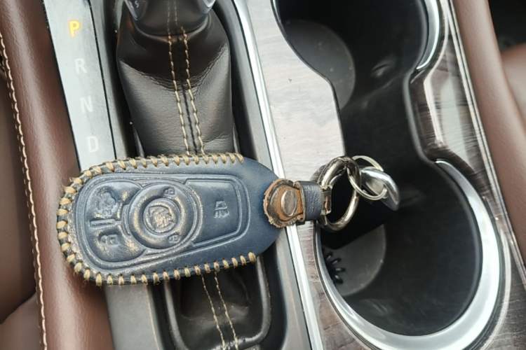 Used Buick Envision 2017 28T Four-Wheel Drive Luxury Model Vehicle Key