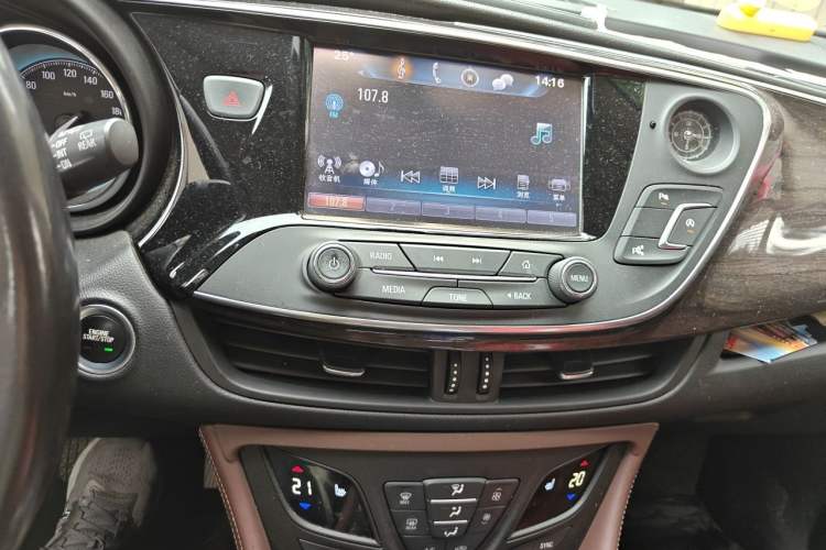 Used Buick Envision 2017 20T Two-Wheel Drive Luxury Model Audio And AC Panel