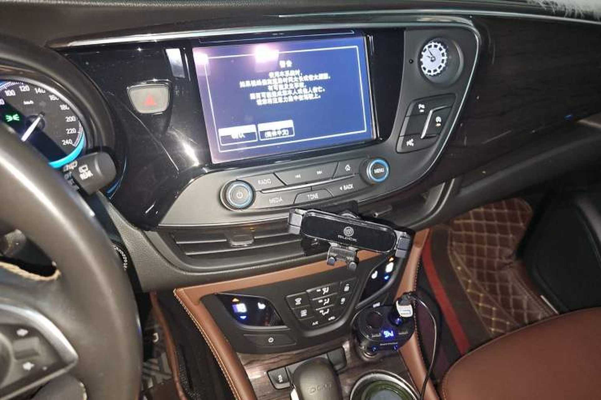 Used Buick Envision 2017 20T Two-Wheel Drive Luxury Model Audio And AC Panel