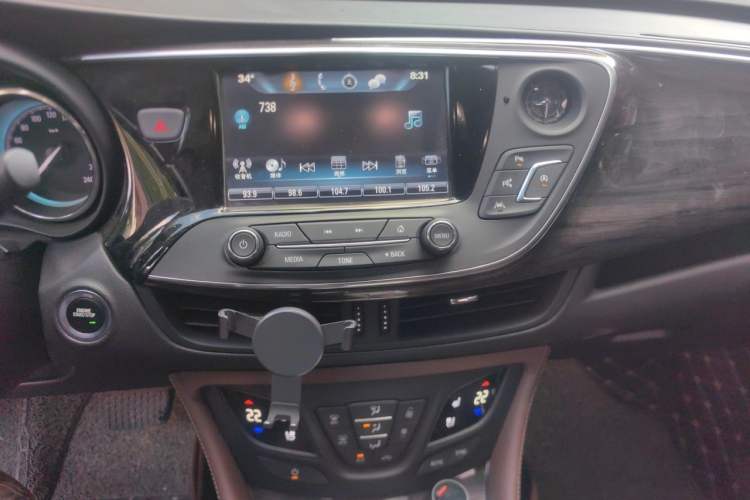 Used Buick Envision 2017 28T Four-Wheel Drive Luxury Model Audio And AC Panel