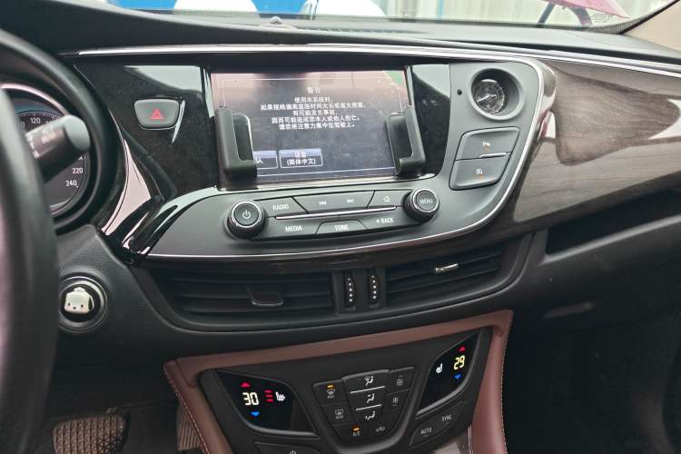 Used Buick Envision 2017 20T Two-Wheel Drive Elite Version Audio And AC Panel