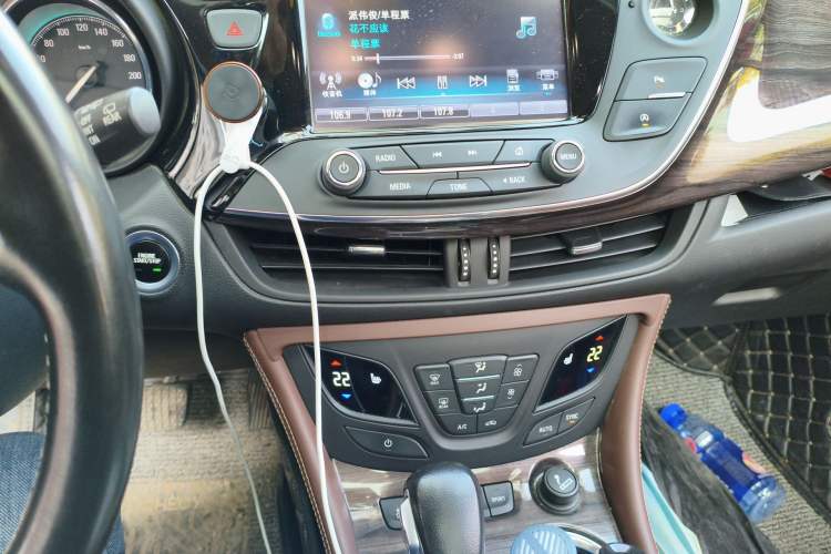 Used Buick Envision 2017 28T Four-Wheel Drive Elite Model Audio And AC Panel