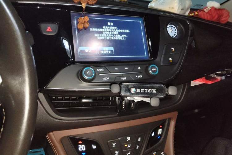 Used Buick Envision 2017 20T Two-Wheel Drive Elite Version Audio And AC Panel