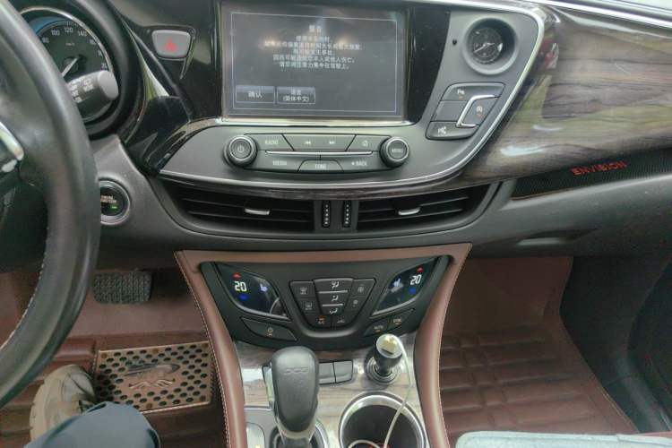 Used Buick Envision 2017 20T Two-Wheel Drive Luxury Model Audio And AC Panel