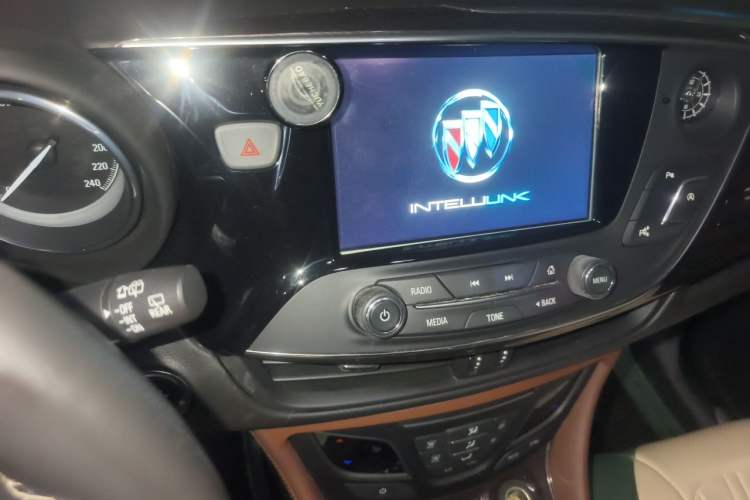 Used Buick Envision 2017 20T Two-Wheel Drive Luxury Model Audio And AC Panel