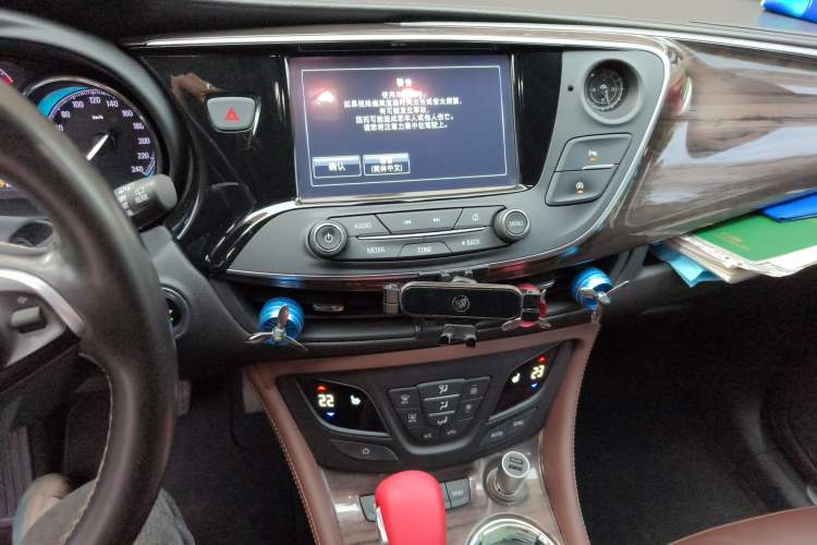 Used Buick Envision 2017 28T Four-Wheel Drive Elite Model Audio And AC Panel