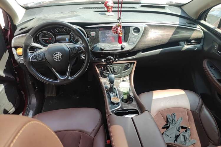 Used Buick Envision 2017 28T Four-Wheel Drive Elite Model Center Console