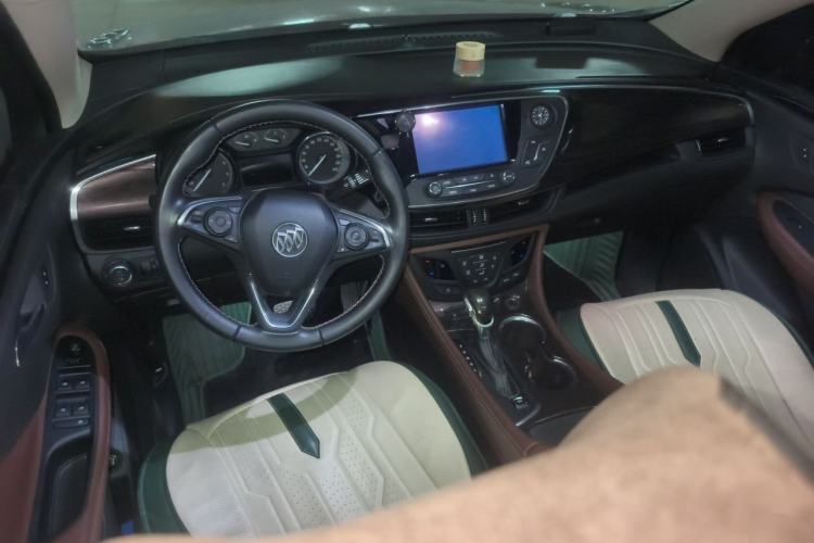 Used Buick Envision 2017 20T Two-Wheel Drive Luxury Model Center Console