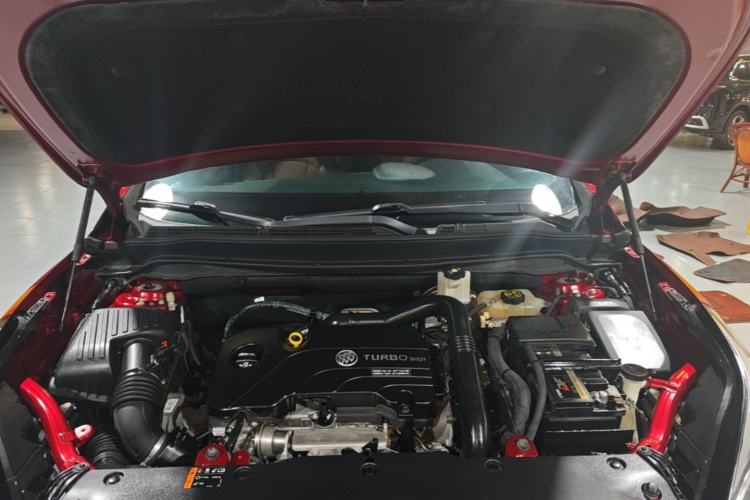 Used Buick Envision 2017 20T Two-Wheel Drive Elite Version Engine Bay
