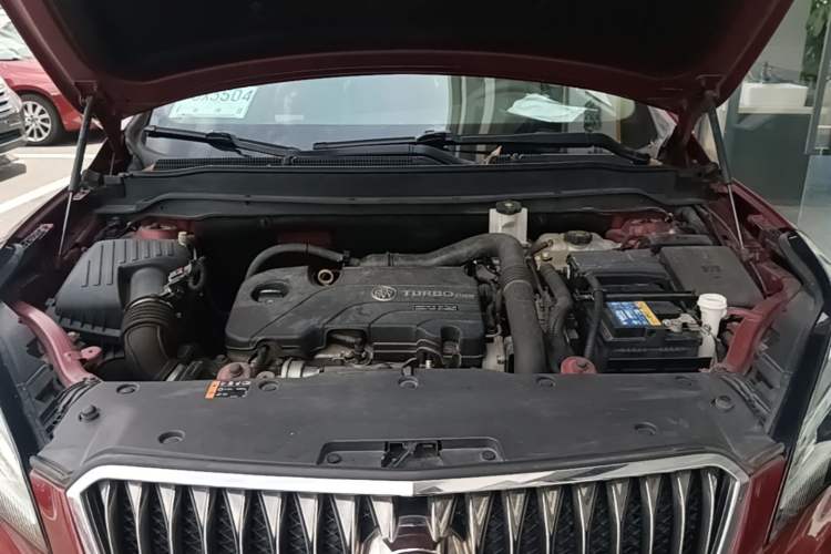 Used Buick Envision 2017 20T Two-Wheel-Drive Tech Edition Engine Bay