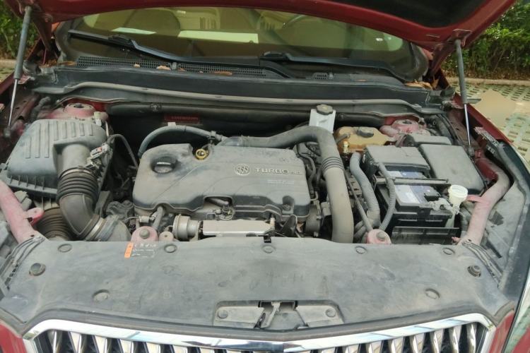 Used Buick Envision 2017 20T Two-Wheel Drive Elite Version Engine Bay