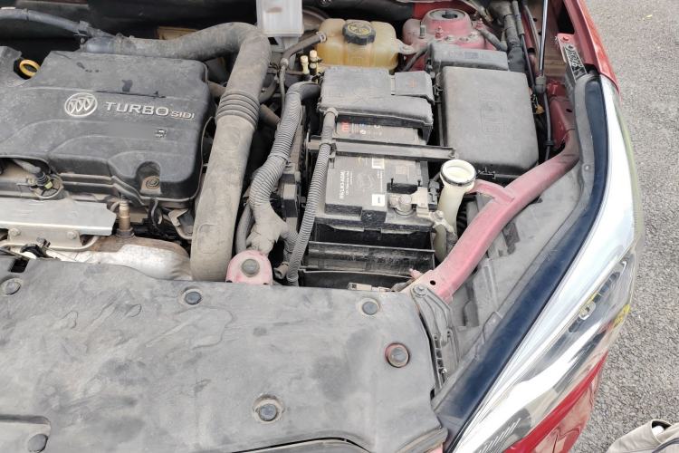Used Buick Envision 2017 20T Two-Wheel Drive Luxury Model Engine Bay Left