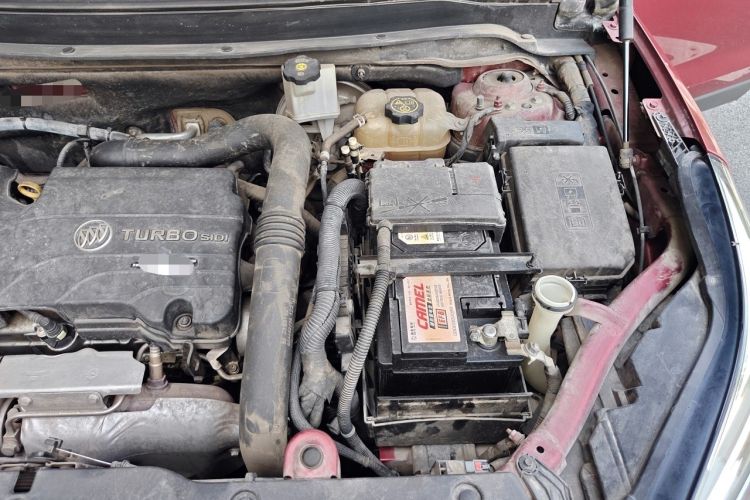 Used Buick Envision 2017 20T Two-Wheel Drive Luxury Model Engine Bay Left
