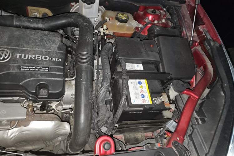 Used Buick Envision 2017 20T Two-Wheel Drive Luxury Model Engine Bay Left