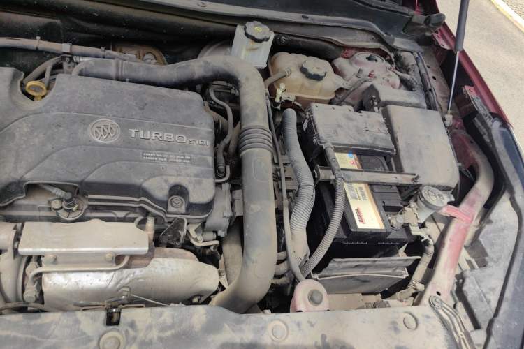 Used Buick Envision 2017 20T Two-Wheel Drive Luxury Model Engine Bay Left