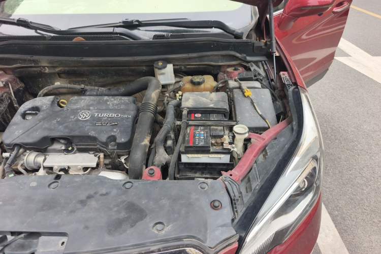 Used Buick Envision 2017 20T Two-Wheel Drive Leading Version Engine Bay Left