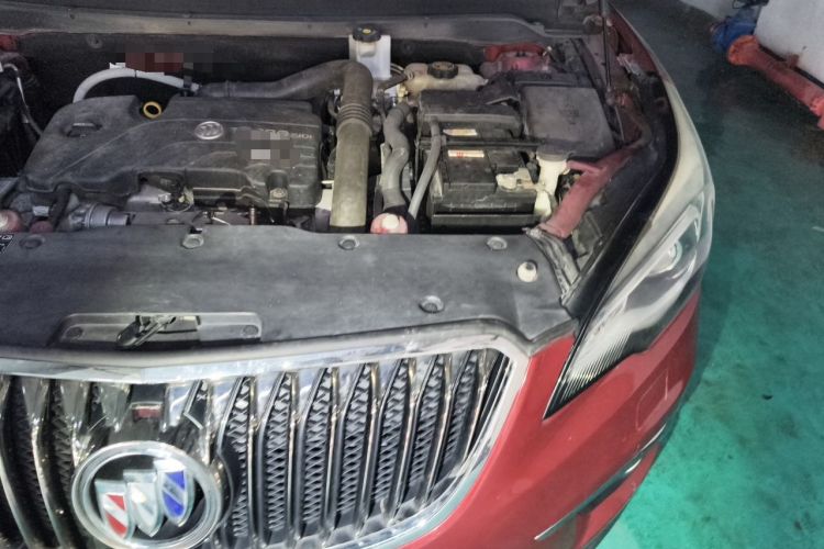 Used Buick Envision 2017 20T Two-Wheel Drive Luxury Model Engine Bay Left