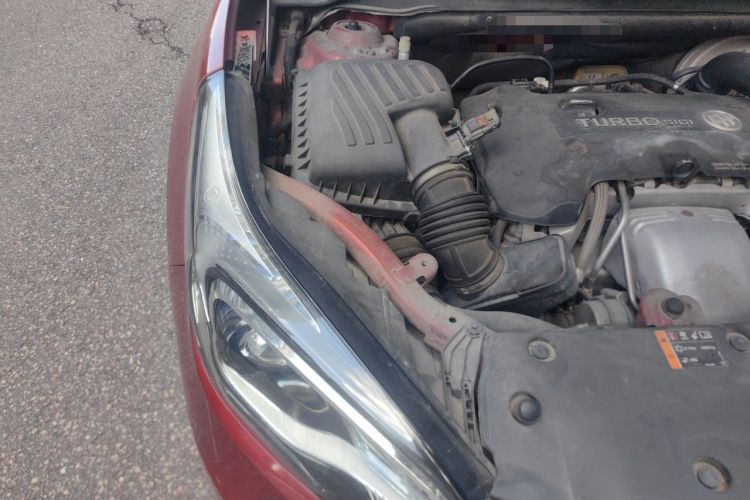 Used Buick Envision 2017 28T Four-Wheel Drive Luxury Model Engine Bay Right