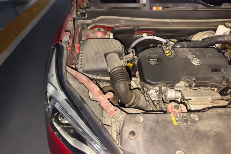 Used Buick Envision 2017 20T Four-Wheel Drive Luxury Model Engine Bay Right