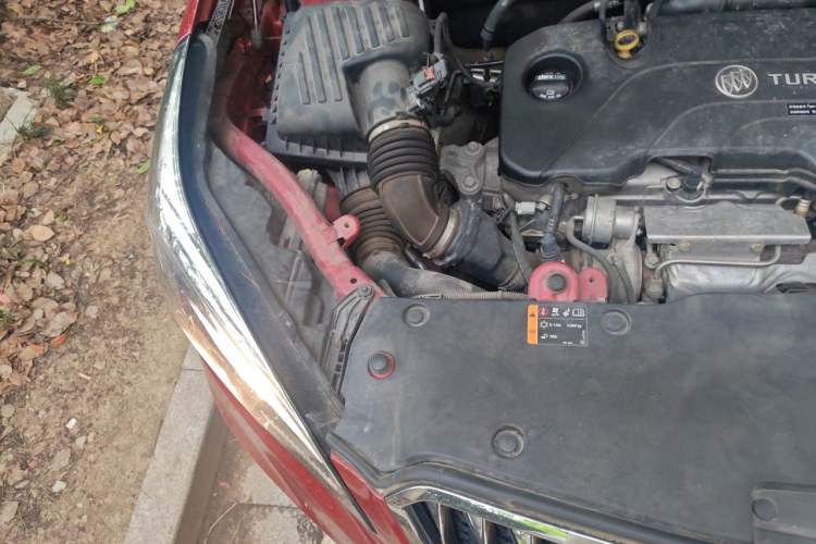 Used Buick Envision 2017 20T Two-Wheel Drive Elite Version Engine Bay Right