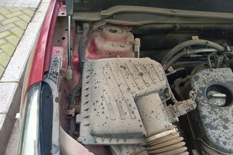 Used Buick Envision 2017 20T Two-Wheel Drive Luxury Model Engine Bay Right