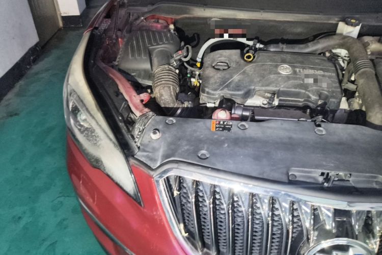 Used Buick Envision 2017 20T Two-Wheel Drive Luxury Model Engine Bay Right