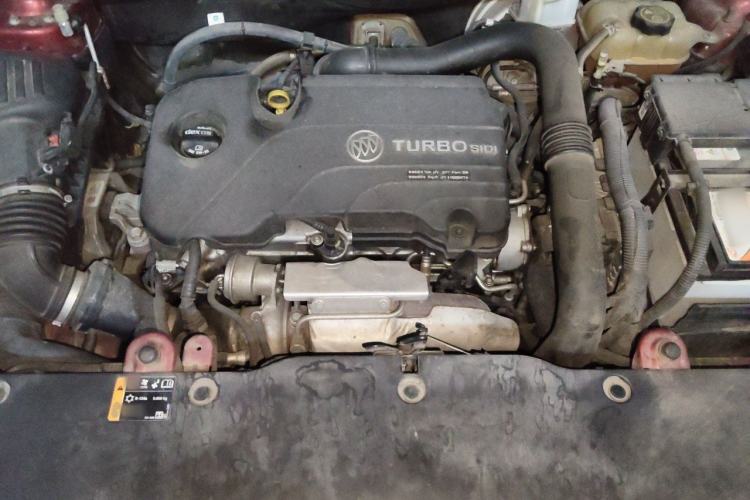 Used Buick Envision 2017 20T Two-Wheel Drive Elite Version Engine Bay