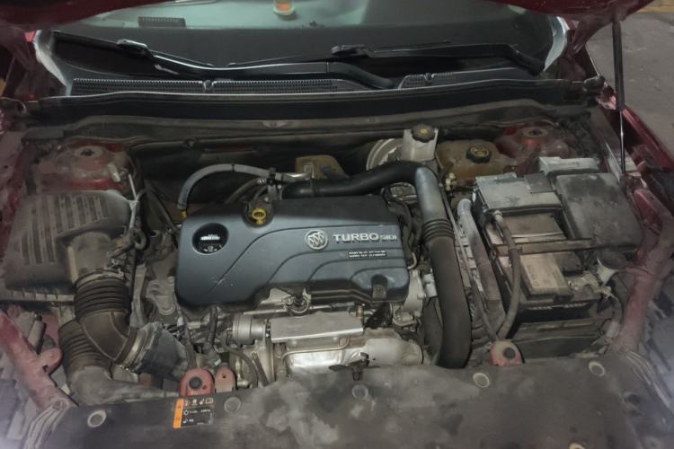 Used Buick Envision 2017 20T Two-Wheel Drive Luxury Model Engine Bay