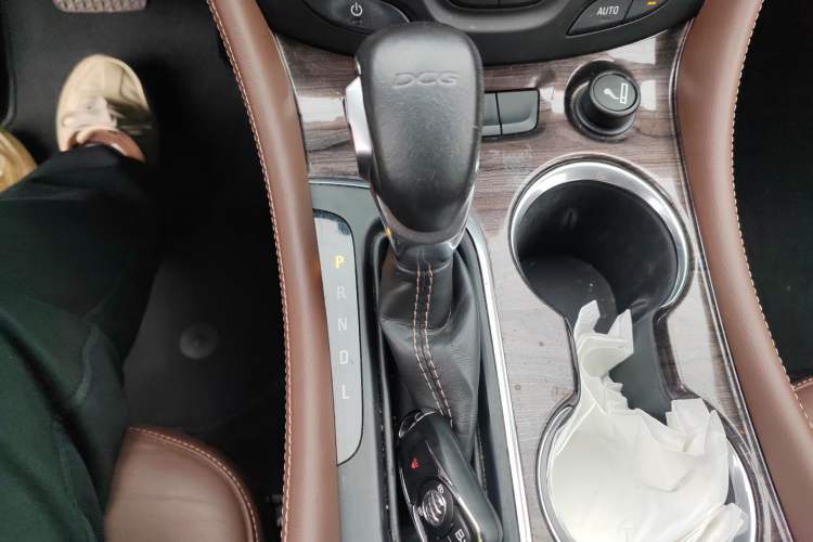 Used Buick Envision 2017 20T Two-Wheel Drive Luxury Model Gear Lever