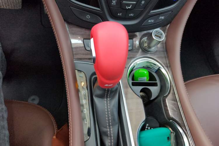 Used Buick Envision 2017 28T Four-Wheel Drive Elite Model Gear Lever