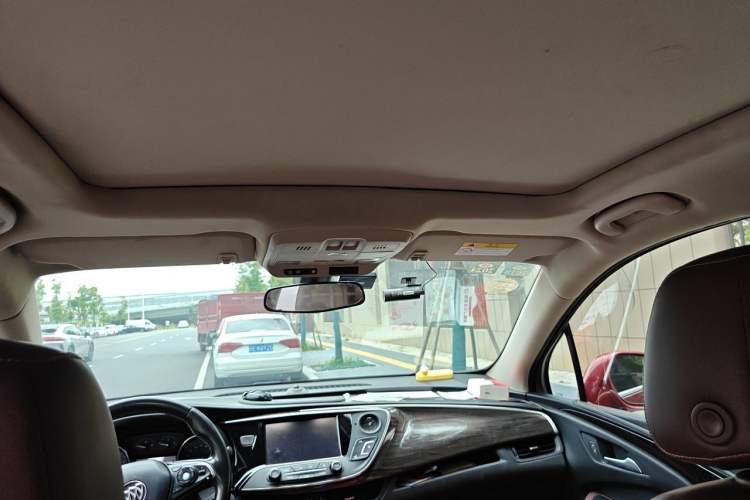 Used Buick Envision 2017 20T Two-Wheel Drive Luxury Model Headliner