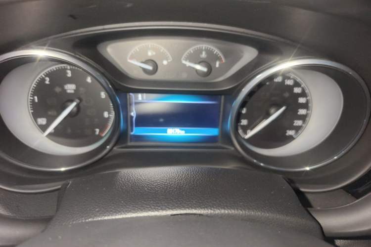 Used Buick Envision 2017 20T Two-Wheel Drive Luxury Model Instrument Cluster