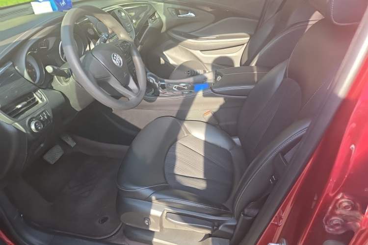 Used Buick Envision 2017 20T Two-Wheel-Drive Tech Edition Left Front Seat