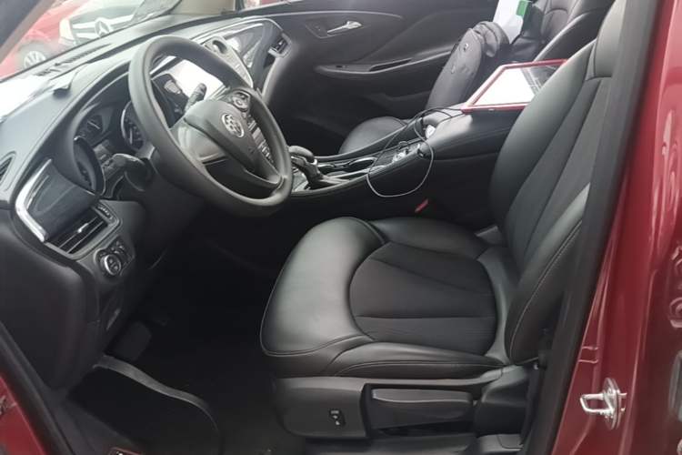 Used Buick Envision 2017 20T Two-Wheel-Drive Tech Edition Left Front Seat