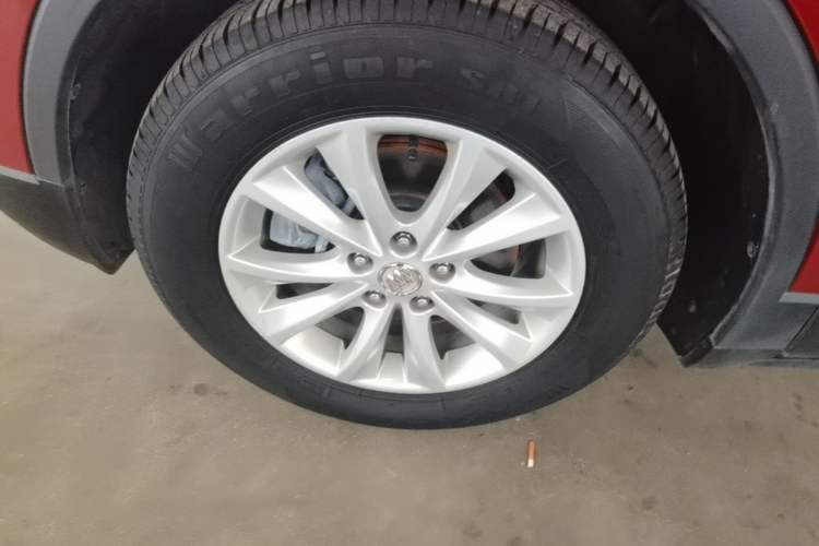 Used Buick Envision 2017 28T Four-Wheel Drive Elite Model Left Front Wheel Hub
