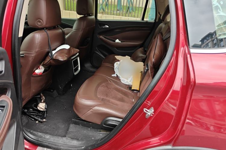 Used Buick Envision 2017 20T Two-Wheel Drive Luxury Model Left Rear Seat