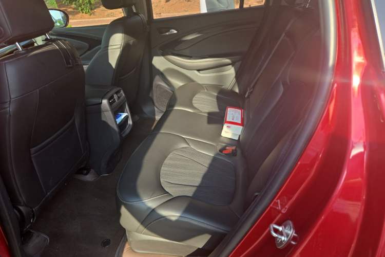 Used Buick Envision 2017 20T Two-Wheel-Drive Tech Edition Left Rear Seat