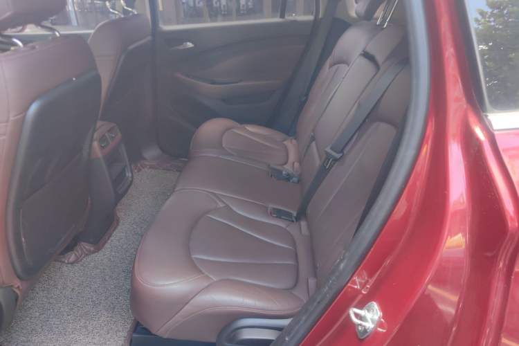 Used Buick Envision 2017 28T Four-Wheel Drive Luxury Model Left Rear Seat