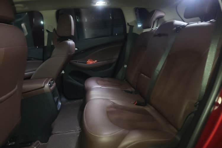 Used Buick Envision 2017 20T Four-Wheel Drive Luxury Model Left Rear Seat