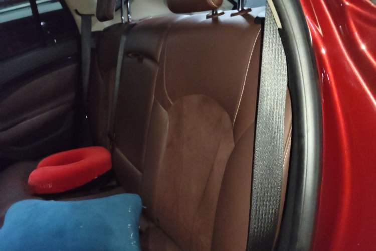 Used Buick Envision 2017 20T Two-Wheel Drive Elite Version Left Rear Seat