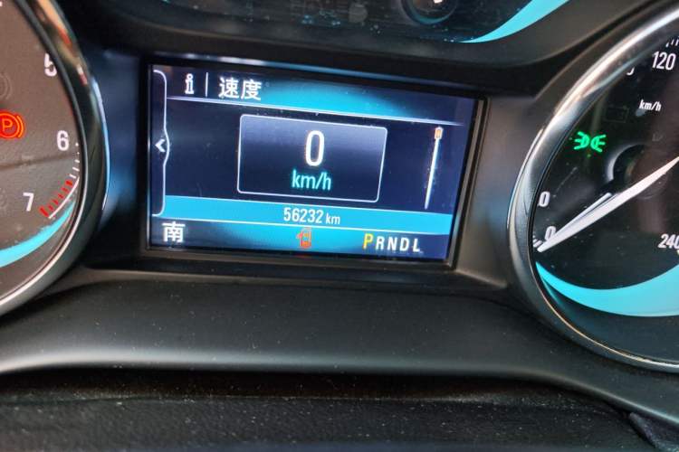 Used Buick Envision 2017 20T Two-Wheel Drive Luxury Model Odometer Close Up