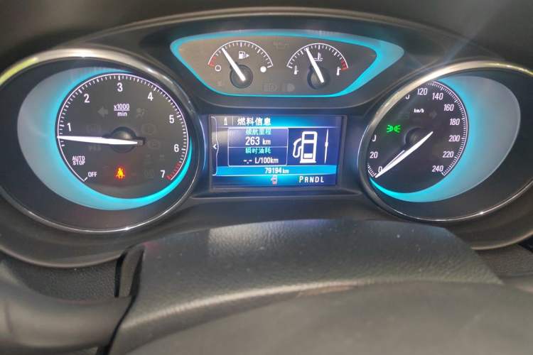 Used Buick Envision 2017 20T Two-Wheel Drive Elite Version Odometer Close Up