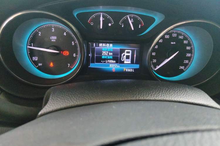 Used Buick Envision 2017 20T Two-Wheel Drive Elite Version Odometer Close Up