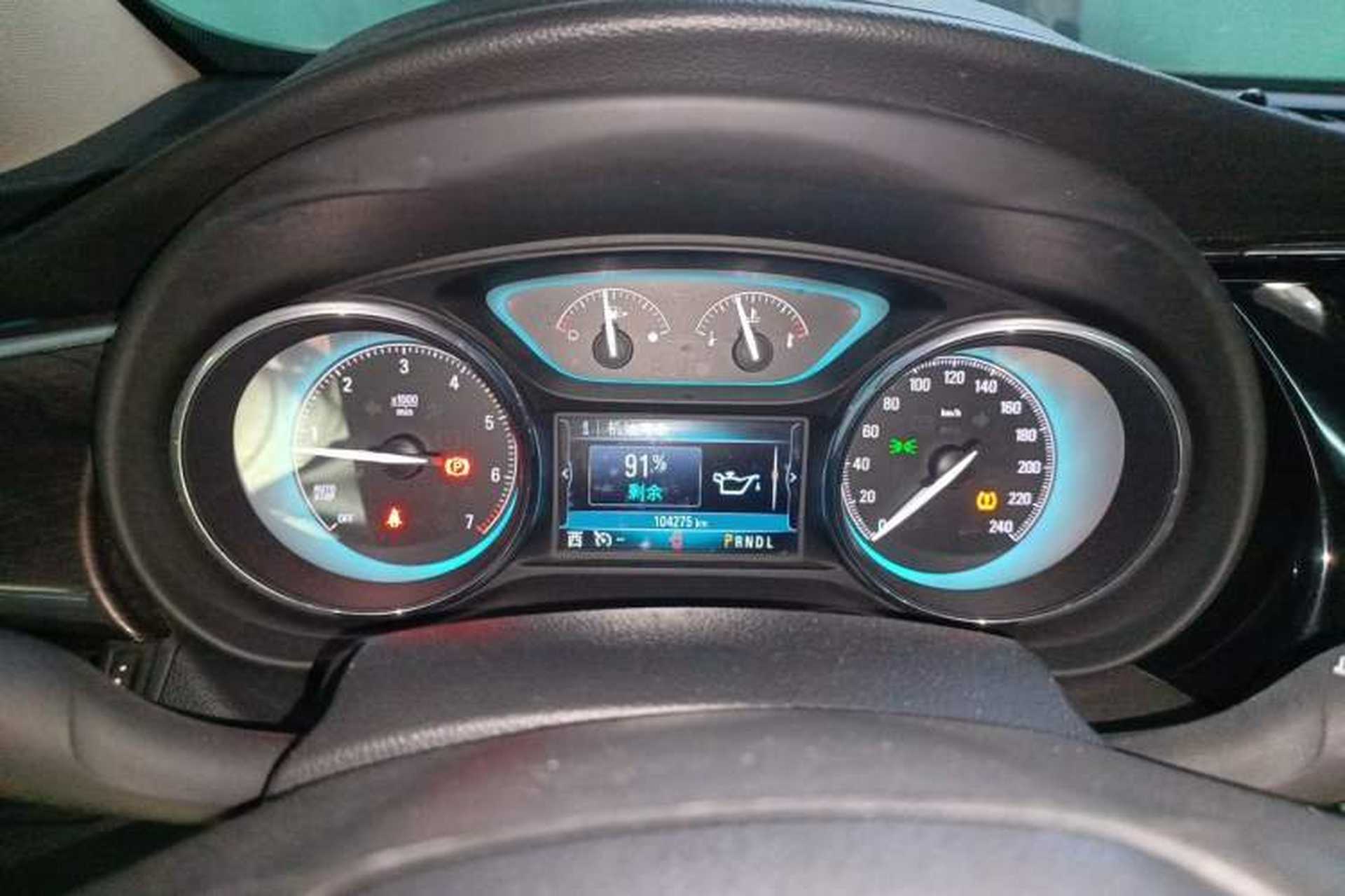 Used Buick Envision 2017 20T Two-Wheel Drive Luxury Model Odometer Close Up