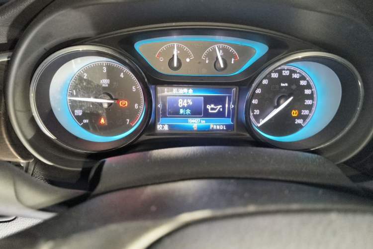 Used Buick Envision 2017 20T Two-Wheel Drive Luxury Model Odometer Close Up